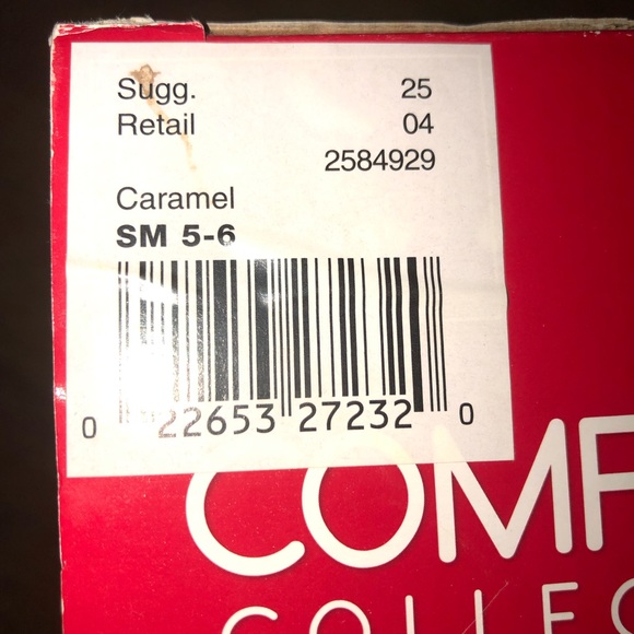 Isotoner Slippers - Picture 7 of 8